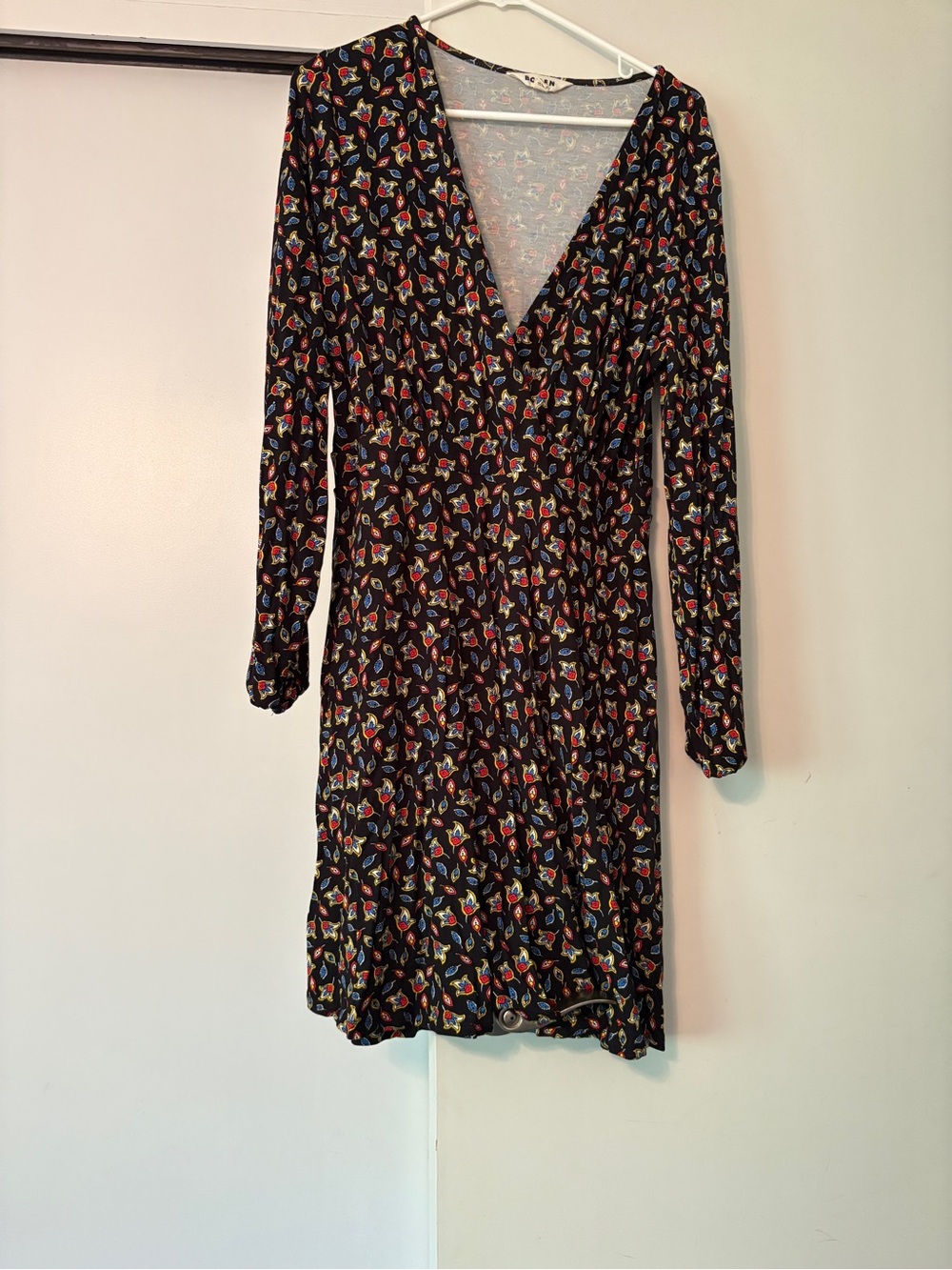 Boden Women’s Black Floral Dress with V-Neck US size 10